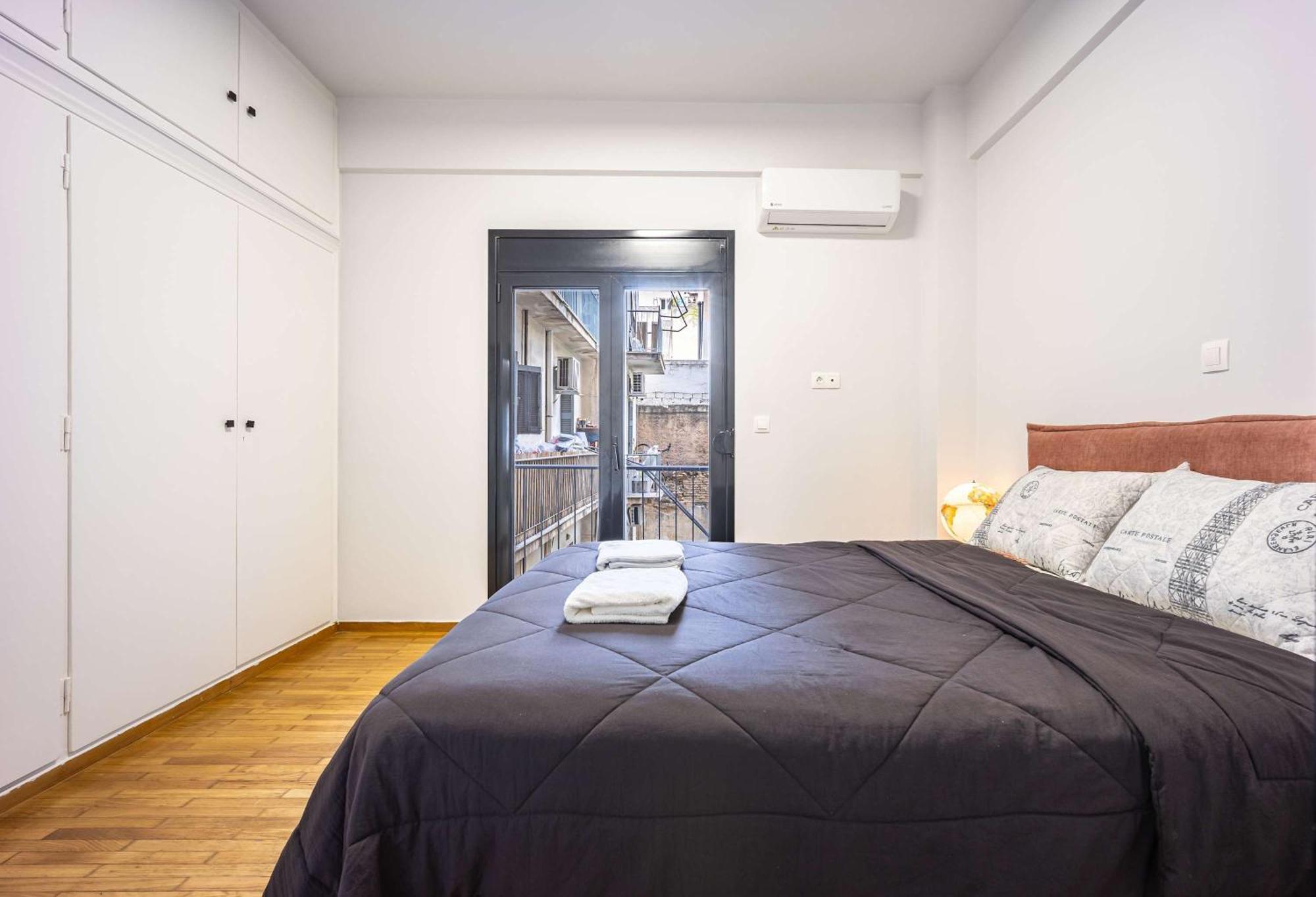 O&o Group - Cozy Urban Retreat - 2 Bedroom - Exarchia Apartment *