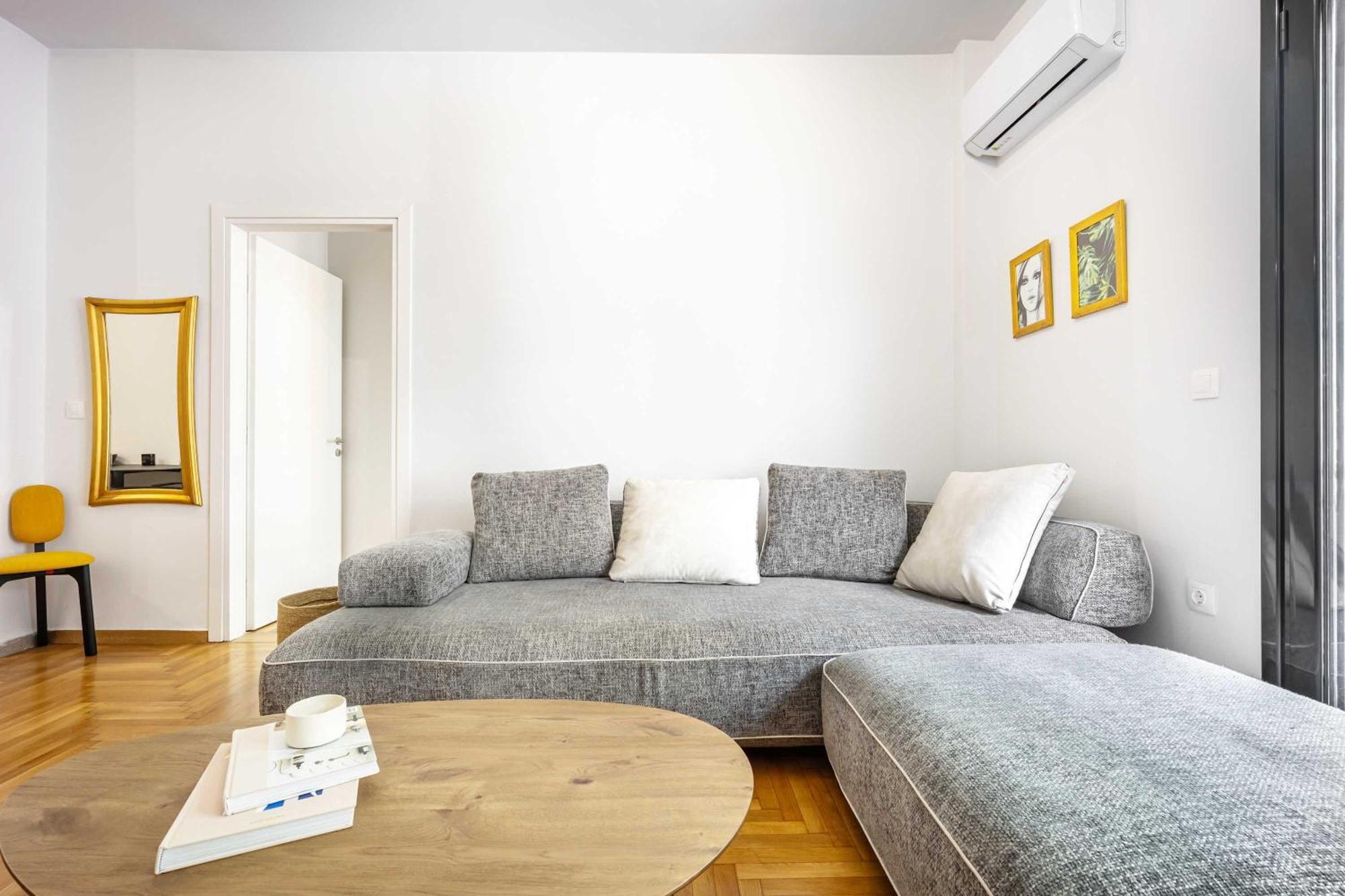 O&o Group - Cozy Urban Retreat - 2 Bedroom - Exarchia Apartment
