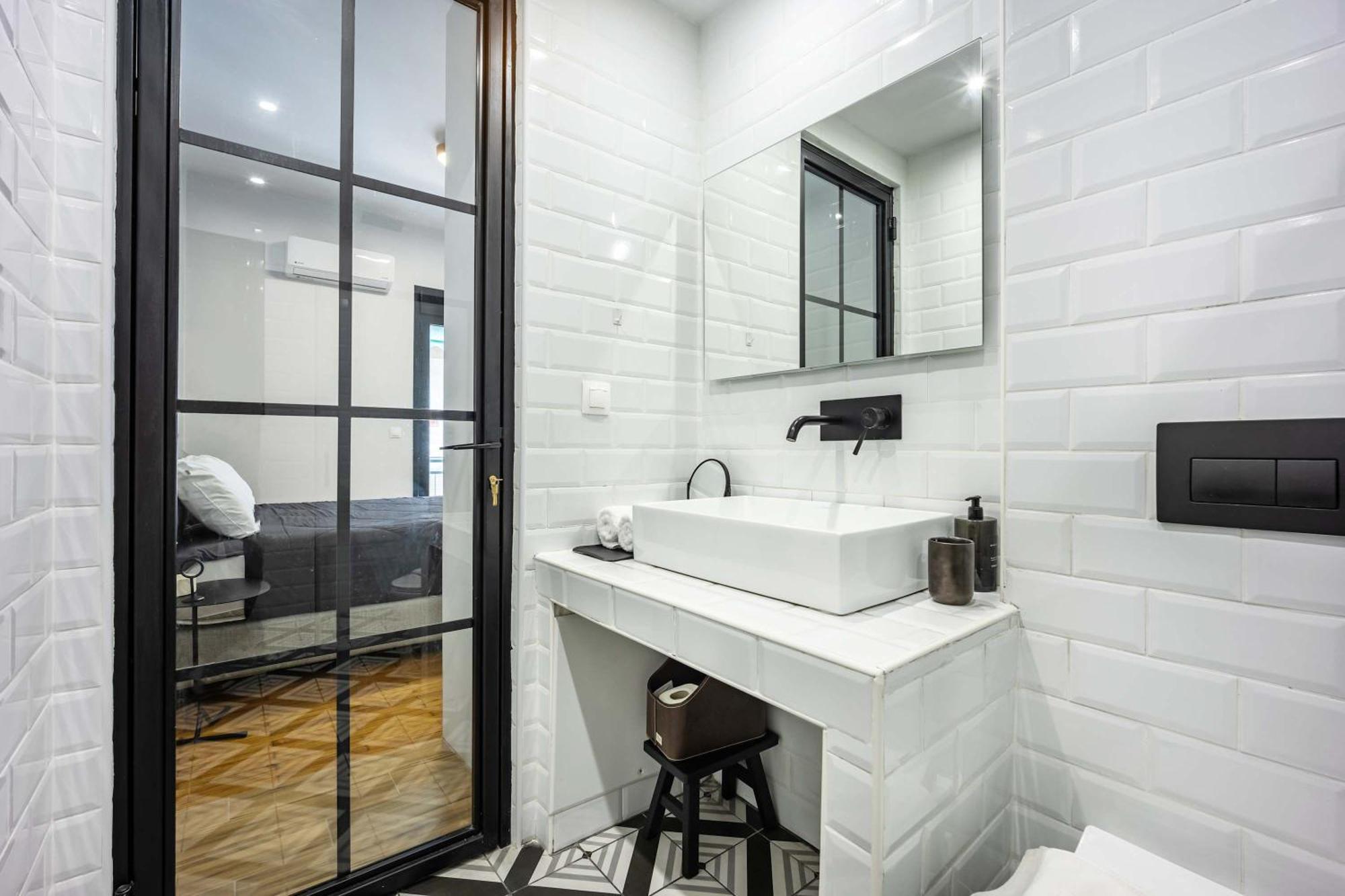 O&o Group - Cozy Urban Retreat - 2 Bedroom - Exarchia Athens