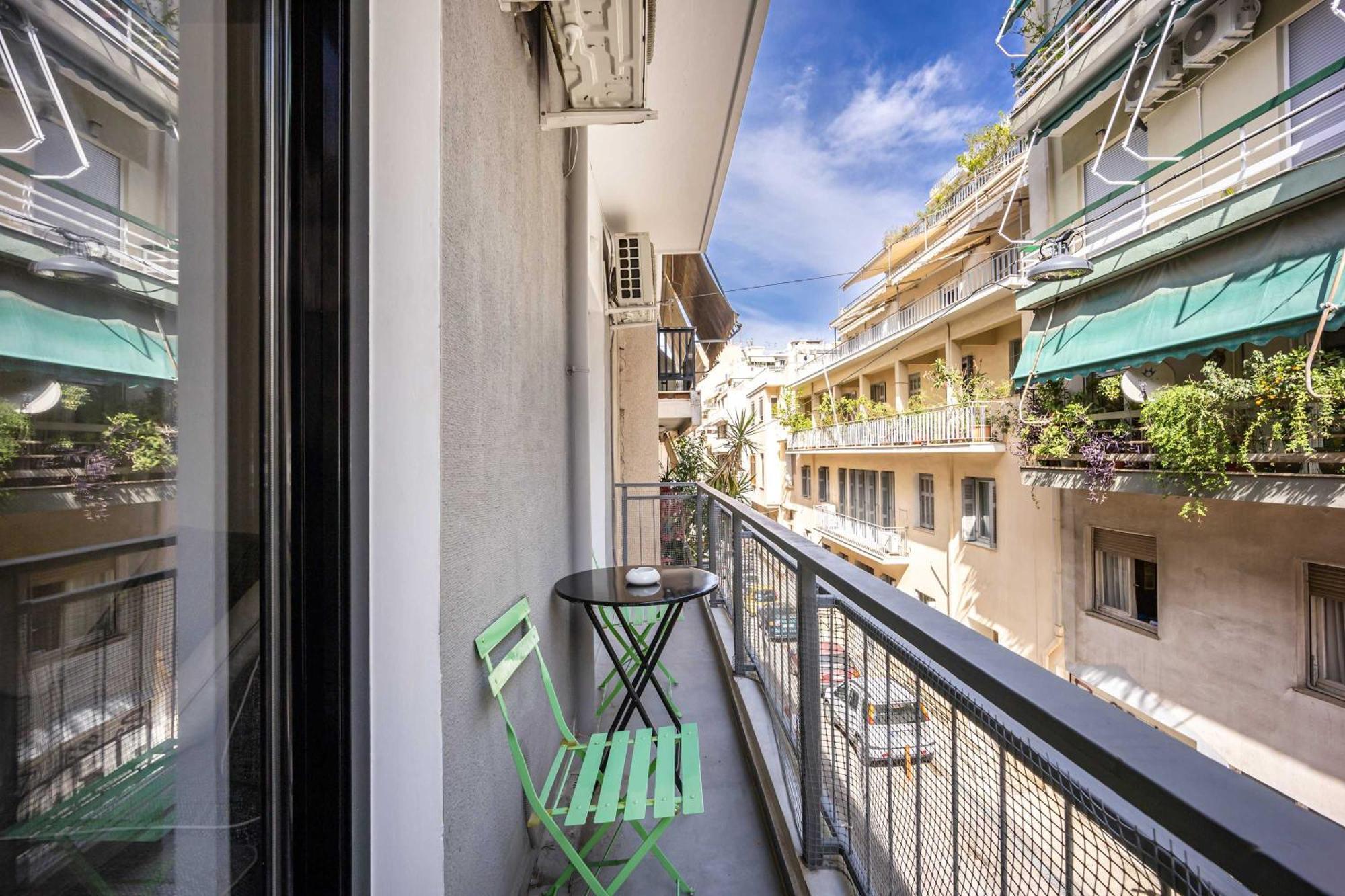 O&o Group - Cozy Urban Retreat - 2 Bedroom - Exarchia Apartment Athens